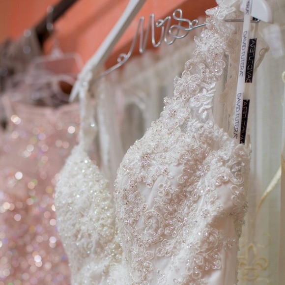 David tutera Wedding dress - Picture 4 of 8